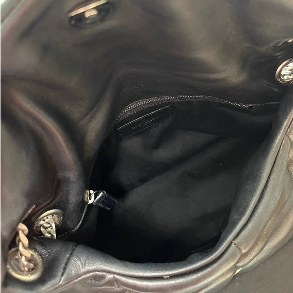 🔥YSL toy LouLou in excellent condition no damage🔥Not for me maybe for you💋🥰 - Picture 3 of 11